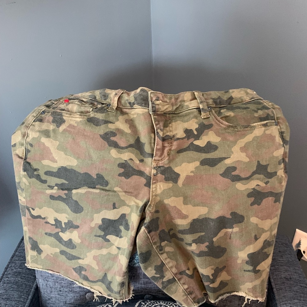 Slink jeans camo shorts